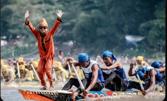 Konvoi Mobil Aura Farming di Tol Disanksi, Polisi Beri Tilang Maksimal